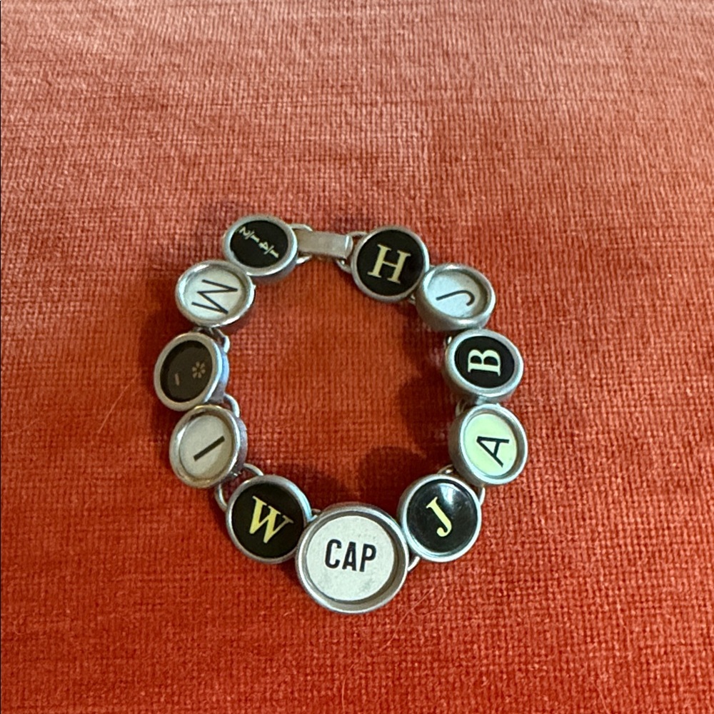 Unique Typewriter Key Bracelet 💗💗